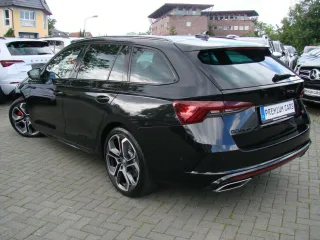 SKODA Octavia – Fahrzeugbild 4