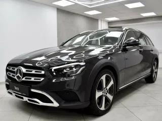 MERCEDES-BENZ E 400 – Fahrzeugbild 2