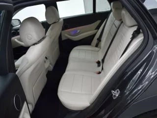 MERCEDES-BENZ E 400 – Fahrzeugbild 6