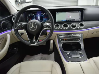 MERCEDES-BENZ E 400 – Fahrzeugbild 7