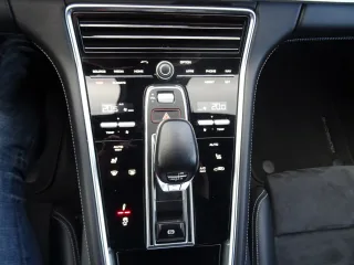 PORSCHE Panamera – Fahrzeugbild 11