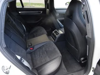 PORSCHE Panamera – Fahrzeugbild 6