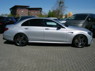MERCEDES-BENZ E 63 – Fahrzeugbild 4