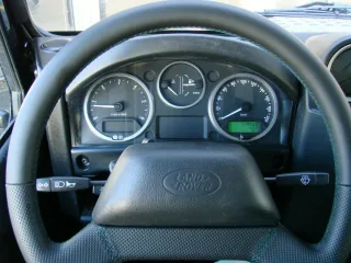 LAND ROVER Defender – Fahrzeugbild 8