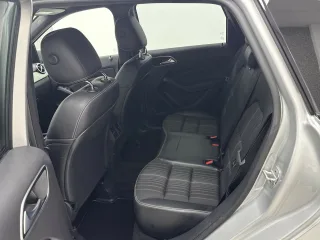 MERCEDES-BENZ B 200 – Fahrzeugbild 6