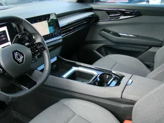 RENAULT Austral – Fahrzeugbild 14