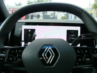 RENAULT Austral – Fahrzeugbild 9