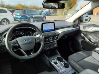 FORD FOCUS – Fahrzeugbild 11