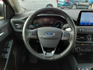 FORD FOCUS – Fahrzeugbild 12