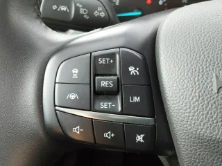 FORD FOCUS – Fahrzeugbild 13