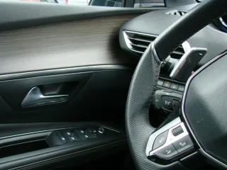PEUGEOT 5008 – Fahrzeugbild 12