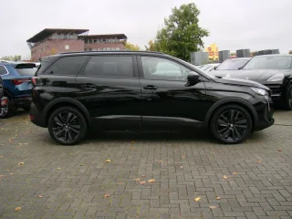 PEUGEOT 5008 – Fahrzeugbild 4