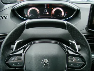 PEUGEOT 5008 – Fahrzeugbild 9