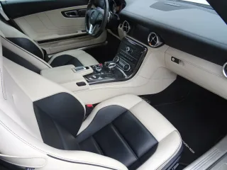 MERCEDES-BENZ SLS – Fahrzeugbild 4