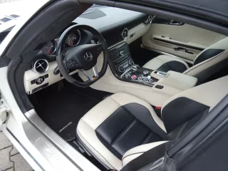 MERCEDES-BENZ SLS – Fahrzeugbild 5