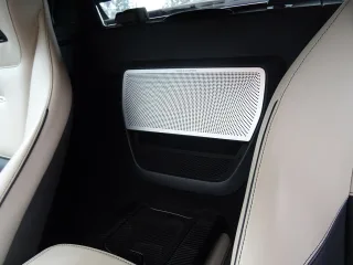 MERCEDES-BENZ SLS – Fahrzeugbild 8