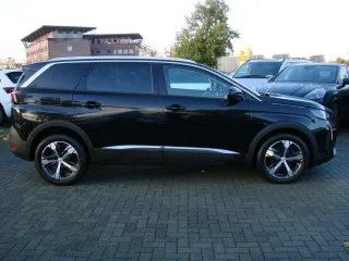 PEUGEOT 5008 – Fahrzeugbild 4