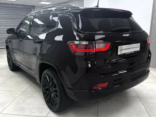 JEEP Compass – Fahrzeugbild 4