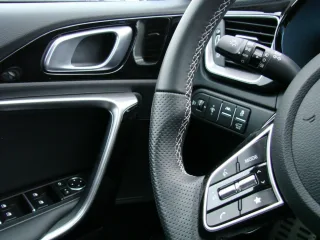 KIA Ceed – Fahrzeugbild 12