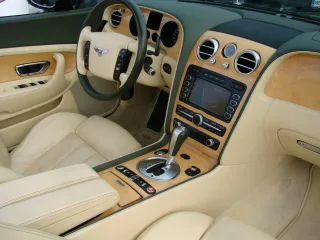 BENTLEY Continental – Fahrzeugbild 12