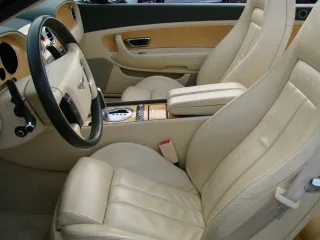 BENTLEY Continental – Fahrzeugbild 14