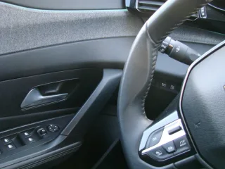 PEUGEOT 308 – Fahrzeugbild 9