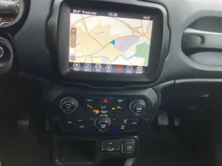 JEEP Renegade – Fahrzeugbild 7