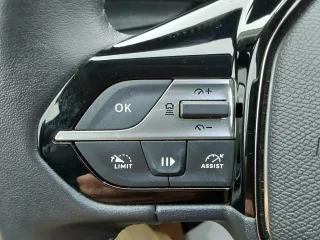 PEUGEOT 308 – Fahrzeugbild 13