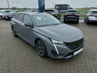 PEUGEOT 308 – Fahrzeugbild 3
