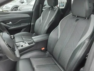 PEUGEOT 308 – Fahrzeugbild 6
