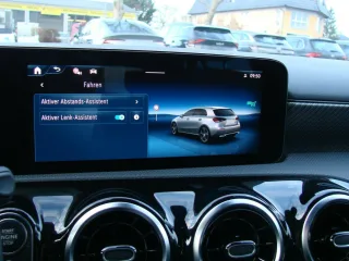 MERCEDES-BENZ A 200 – Fahrzeugbild 13