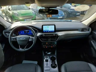 FORD KUGA – Fahrzeugbild 14