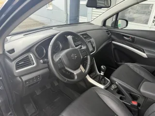 SUZUKI SX4 – Fahrzeugbild 14