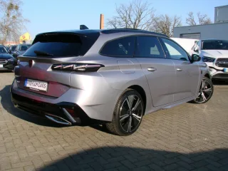 PEUGEOT 308 – Fahrzeugbild 3