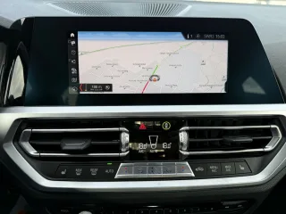 BMW 330d – Fahrzeugbild 8