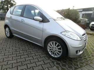 MERCEDES-BENZ A 200 – Fahrzeugbild 2