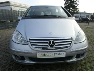 MERCEDES-BENZ A 200 – Fahrzeugbild 3