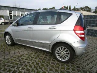 MERCEDES-BENZ A 200 – Fahrzeugbild 4