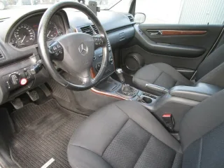 MERCEDES-BENZ A 200 – Fahrzeugbild 7