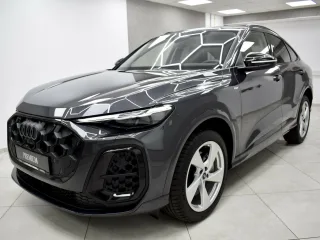 AUDI Q5 – Fahrzeugbild 2