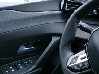 PEUGEOT 308 – Fahrzeugbild 9