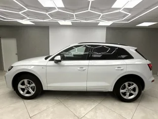 AUDI Q5 – Fahrzeugbild 3