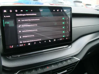 SKODA Octavia – Fahrzeugbild 12