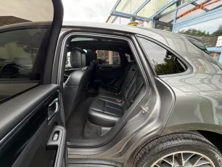 PORSCHE Macan – Fahrzeugbild 12
