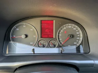 VW Touran – Fahrzeugbild 10