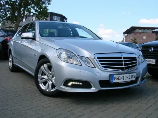 MERCEDES-BENZ E 220 – Fahrzeugbild 1