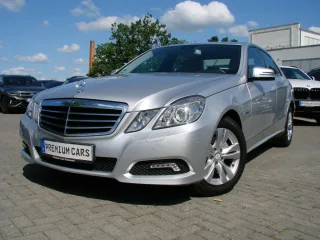 MERCEDES-BENZ E 220 – Fahrzeugbild 2