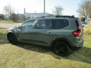 DACIA Jogger – Fahrzeugbild 5