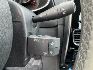 RENAULT Clio – Fahrzeugbild 14