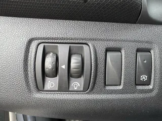 RENAULT Clio – Fahrzeugbild 15